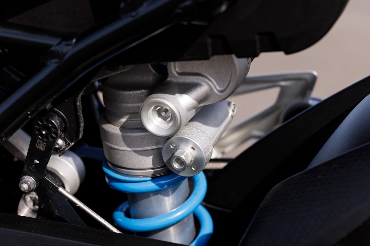 BMW M 1000 R: ADRENALINA pura!